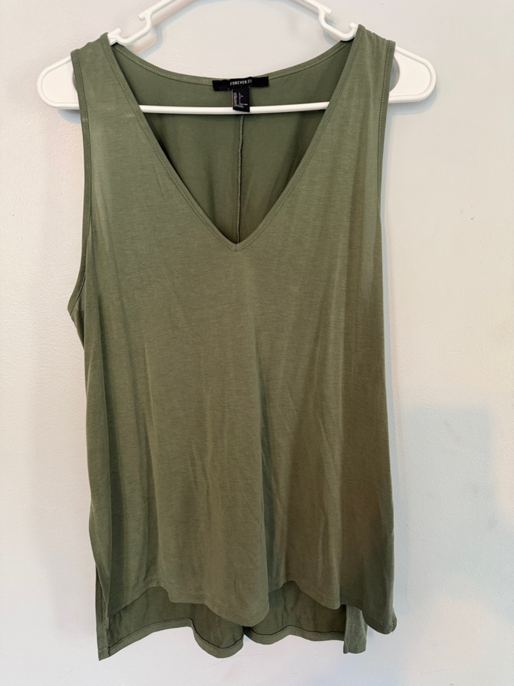 Forever 21 Olive V-Neck Sleeveless Tank Top - Picture 4 of 5